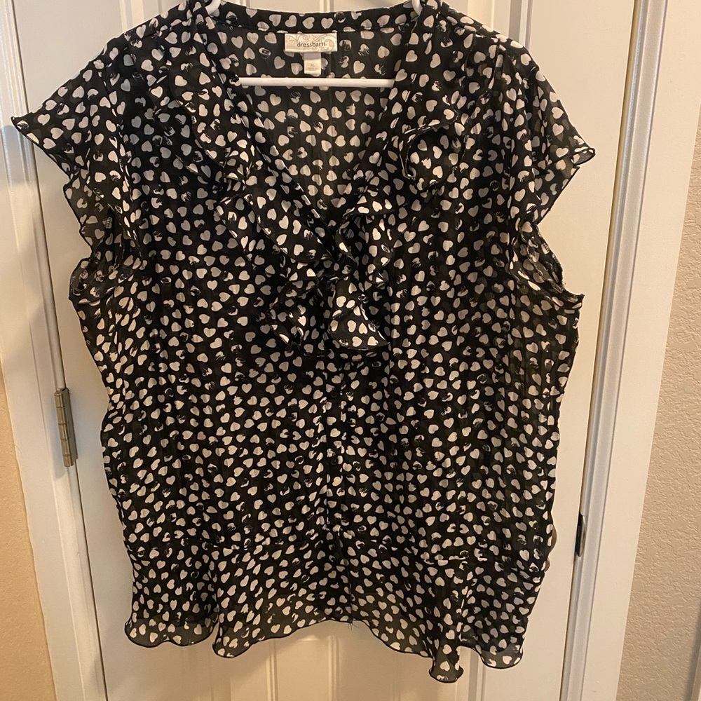 Dressbarn Xl Blouse Sleeveless Heart Pattern Black White Top Shirt Button Front